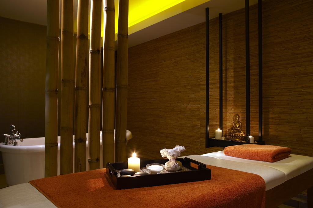 منتجع وسبا ليمنيون كاستوريا المظهر الخارجي الصورة A spa treatment room